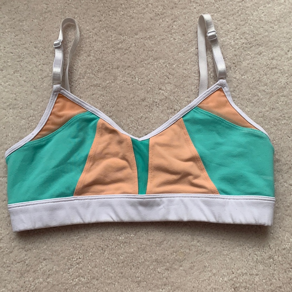 Alo sports bra